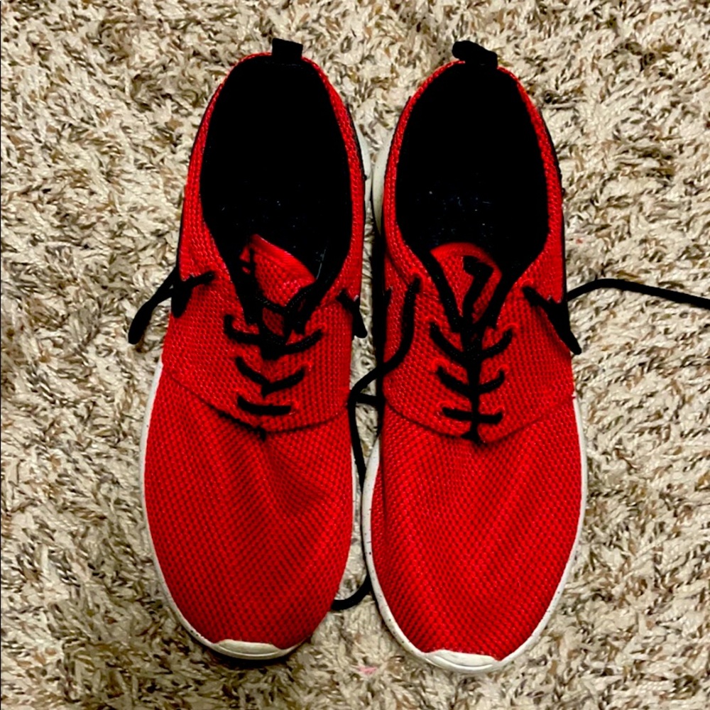 Youth sized Red Nike Rosche